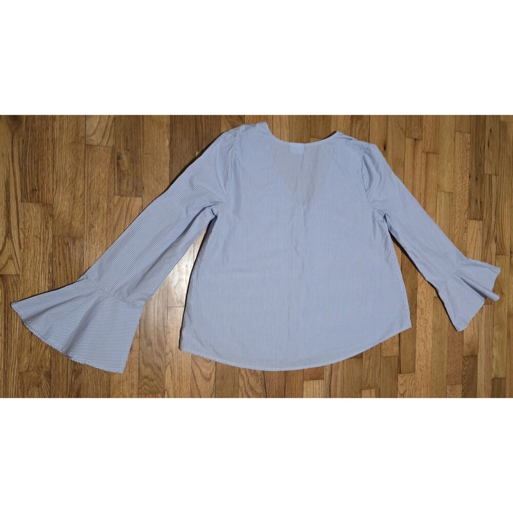 Women's SMALL Flare Sleeve V-Neck Blouse Top Shirt Blue & White Pin Stripes EUC - Picture 11 of 16